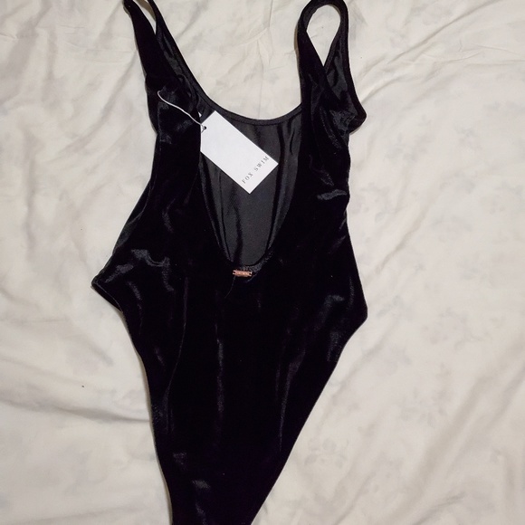 Bathing suit - Picture 2 of 2